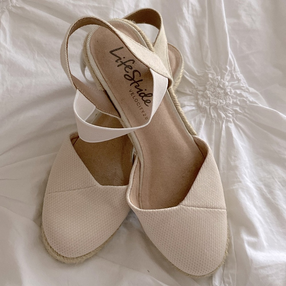 LifeStride Women’s Kimmie Slip-On Espadrilles in Almond
